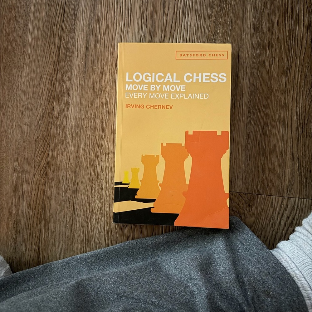Logical Chess by Irving Chernev♟️📚